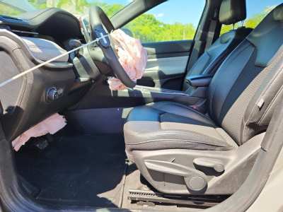 Salvage 2024 Jeep Compass  in Gray