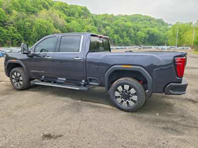 Salvage 2025 Gmc Sierra Denali in Black