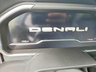 Salvage 2025 Gmc Sierra Denali in Black