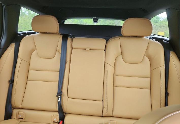 Salvage 2026 Volvo V60 Cross Country Ultra in Белый