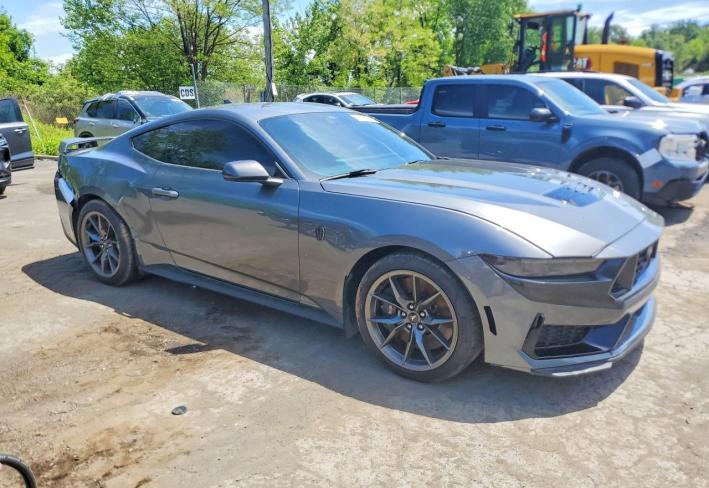 Salvage 2024 Ford Mustang Dark Horse in Серый