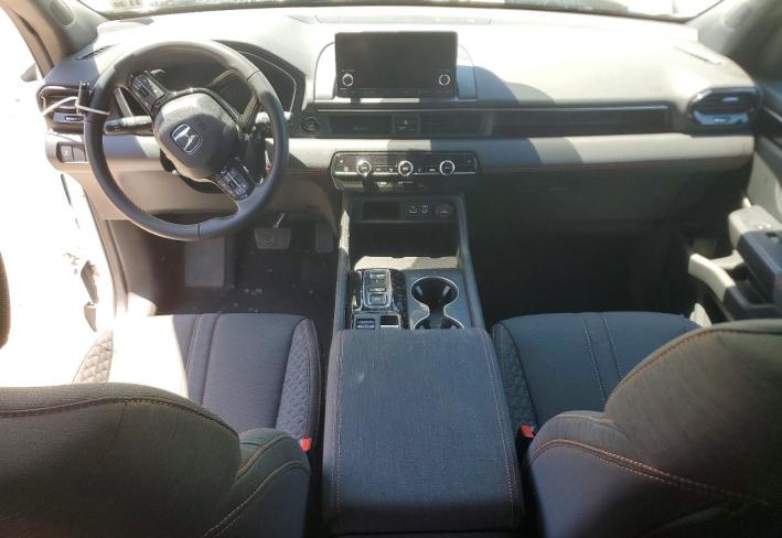 Salvage 2025 Honda Pilot Sport in Белый