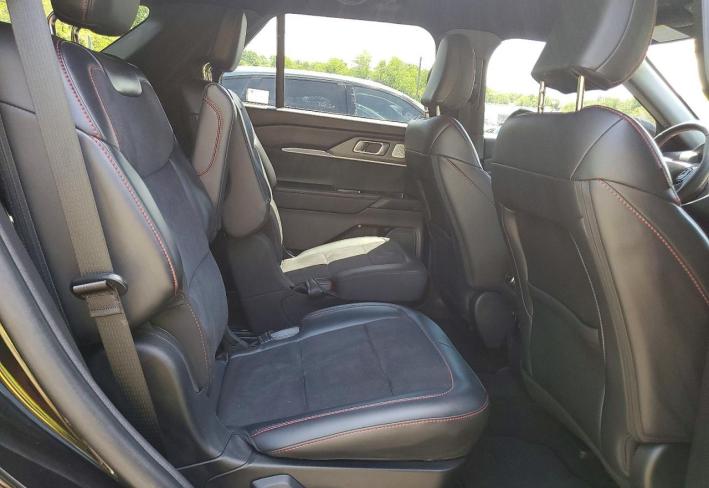 Salvage 2025 Ford Explorer St in Черный
