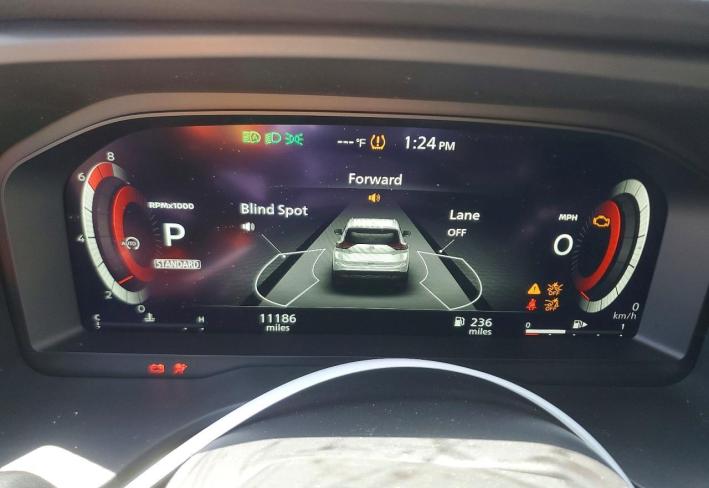 Salvage 2025 Nissan Rogue Platinum in Золотой