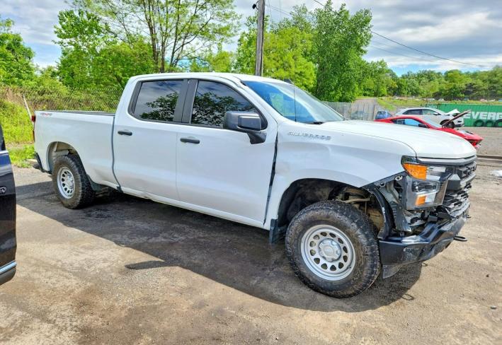 Salvage 2024 Chevrolet Silverado  in Белый
