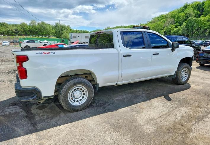 Salvage 2024 Chevrolet Silverado  in Белый