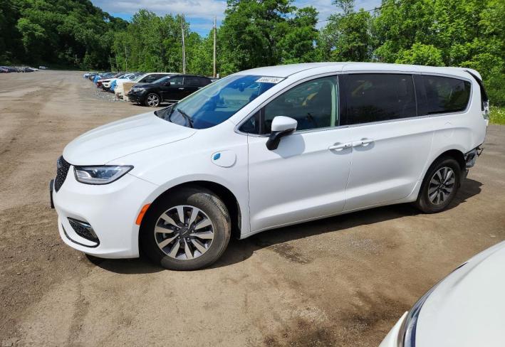 Salvage 2023 Chrysler Pacifica Hybrid Touring L in White