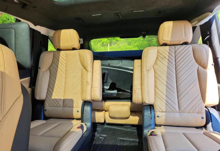 Salvage 2025 Cadillac Escalade Iq Sport-2 in Black