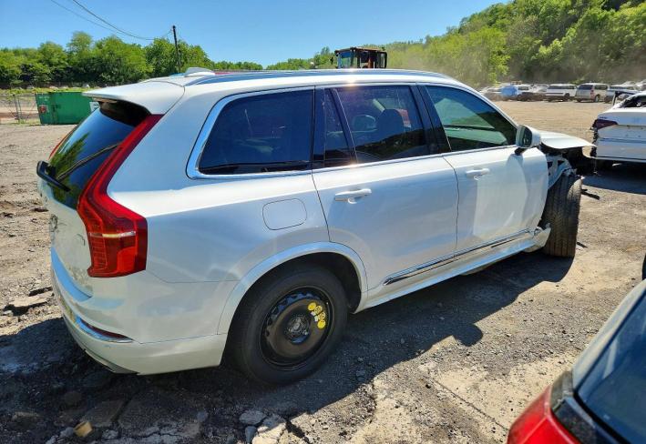 Salvage 2021 Volvo Xc90 T8 Recharge Inscription Express in White