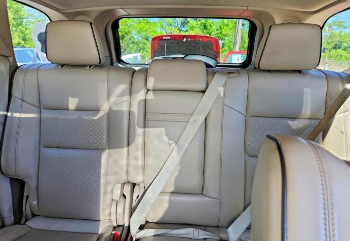 Salvage 2011 Jeep Grand Cherokee Overland in White