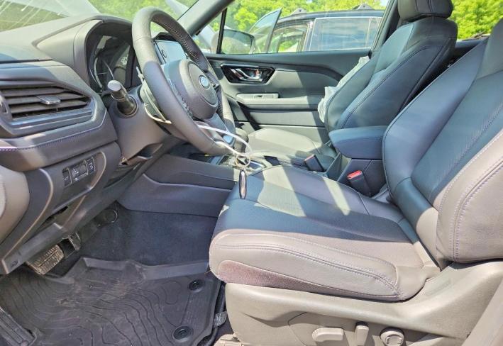 Salvage 2025 Subaru Forester Limited in Blue