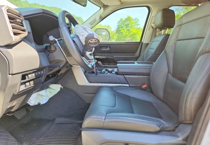 Salvage 2023 Toyota Tundra Limited Hv in White