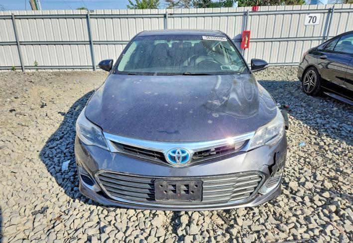 Salvage 2015 Toyota Avalon Hybrid Xle Premium in Gray