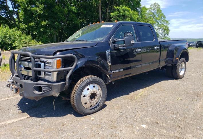 Salvage 2019 Ford F450 Limited in Black