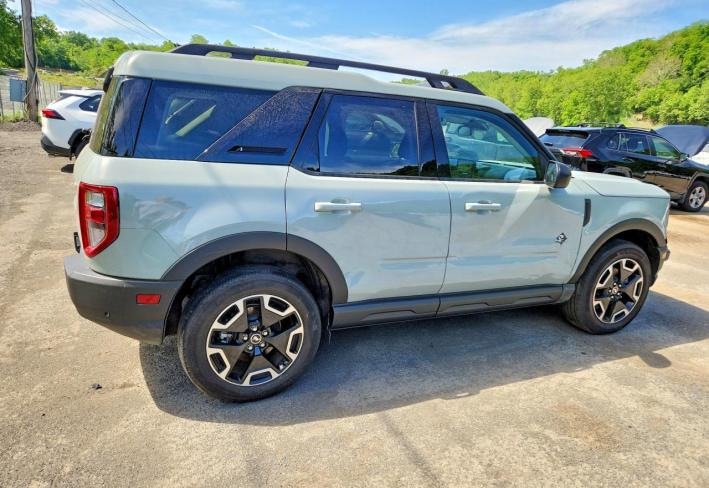 Salvage 2023 Ford Bronco Sport Outer Banks in Blue