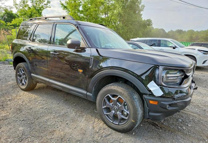 Salvage 2024 Ford Bronco Sport Badlands in Black