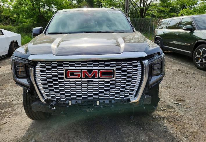 Salvage 2023 Gmc Yukon Xl Denali in Black