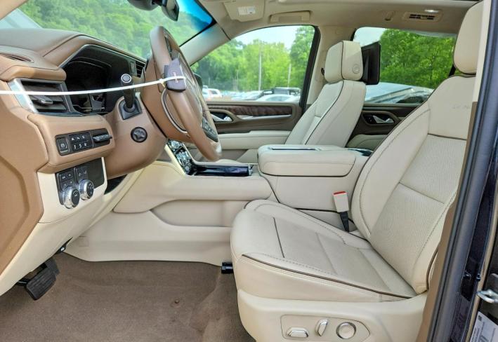 Salvage 2023 Gmc Yukon Xl Denali in Black