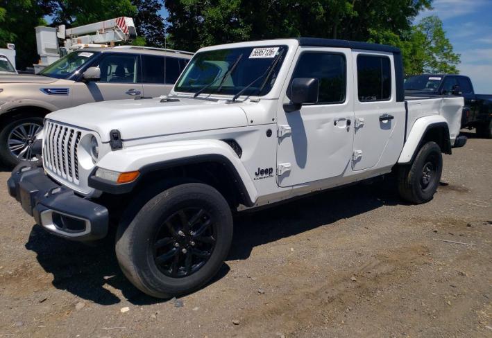 Salvage 2022 Jeep Gladiator  in White