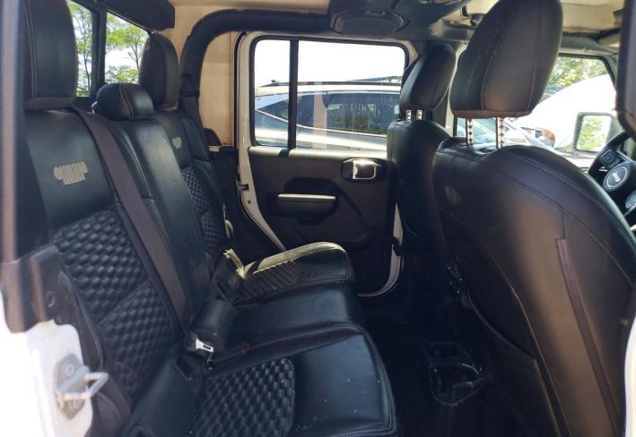 Salvage 2022 Jeep Gladiator  in White