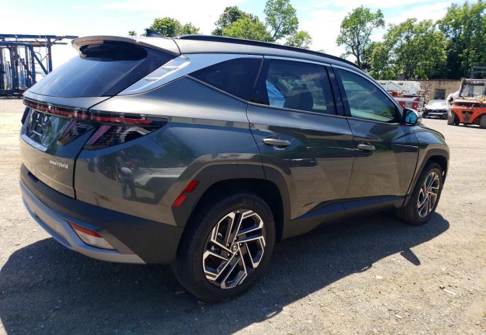 Salvage 2025 Hyundai Tucson Hybrid Limited in Gray