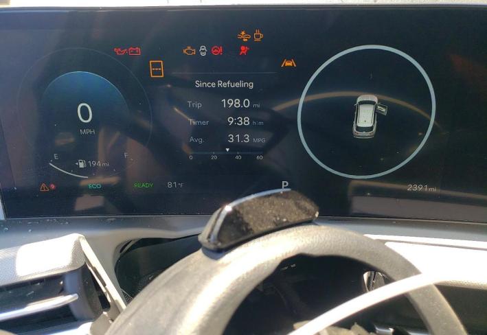 Salvage 2025 Hyundai Tucson Hybrid Limited in Gray