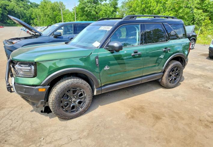 Salvage 2025 Ford Bronco Sport Outer Banks in Green