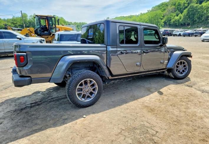 Salvage 2023 Jeep Gladiator Overland in Gray