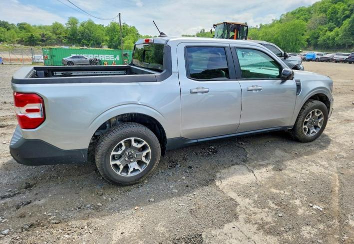 Salvage 2024 Ford Maverick Lariat in Silver