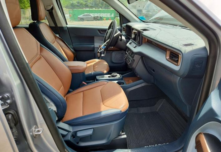 Salvage 2024 Ford Maverick Lariat in Silver