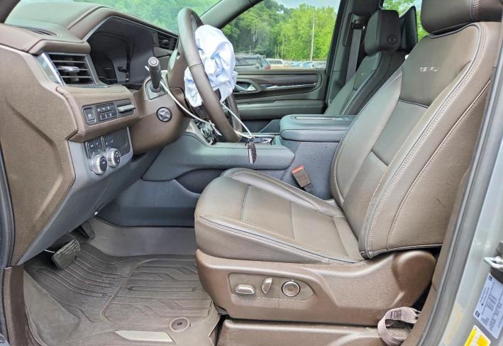 Salvage 2024 Gmc Yukon Denali in Gray