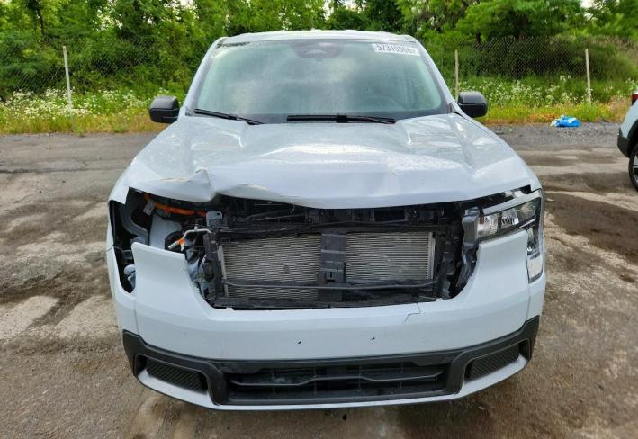 Salvage 2025 Ford Maverick Xlt in White