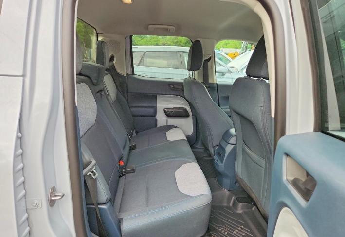 Salvage 2025 Ford Maverick Xlt in White