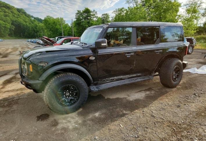 Salvage 2024 Ford Bronco Wildtrak in Black