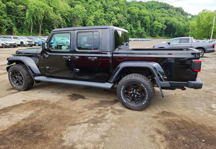 Salvage 2021 Jeep Gladiator  in Black