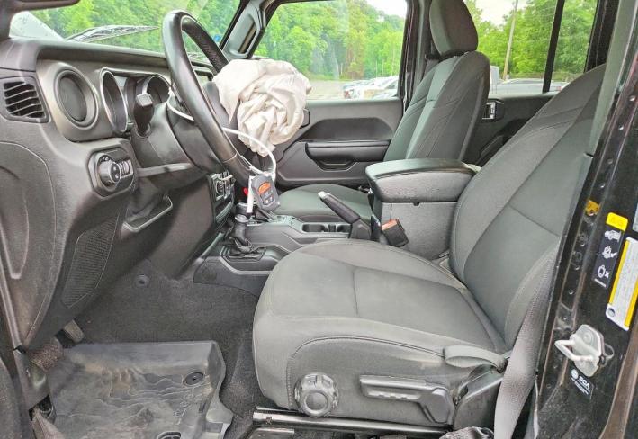 Salvage 2021 Jeep Gladiator  in Black