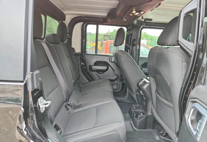 Salvage 2021 Jeep Gladiator  in Black