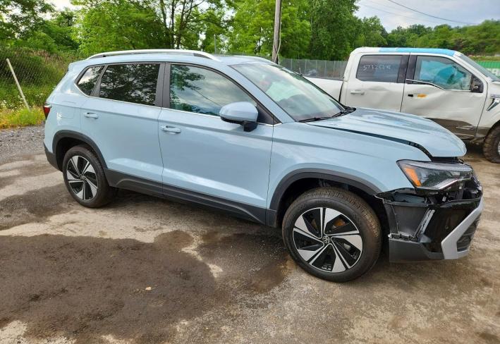 Salvage 2026 Volkswagen Taos Se in Blue