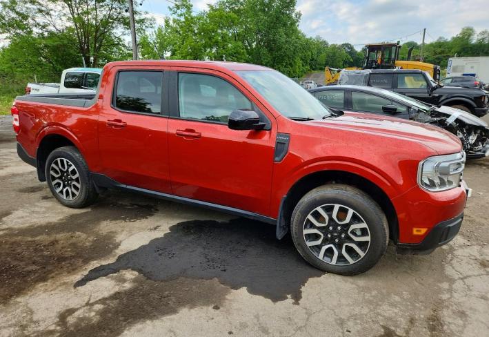 Salvage 2024 Ford Maverick Lariat in Orange