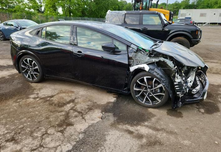 Salvage 2024 Toyota Prius  in 