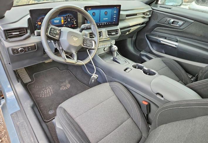 Salvage 2025 Ford Mustang  in Blue