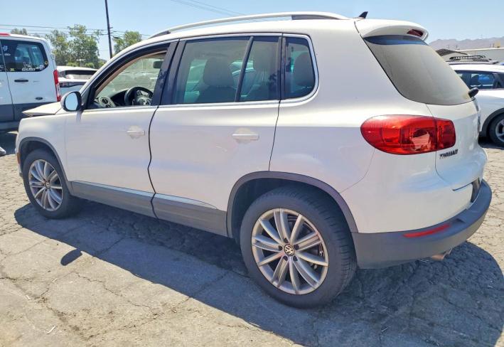 Salvage 2012 Volkswagen Tiguan Se in White