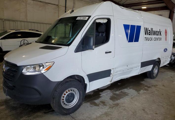 Salvage 2025 Mercedes-benz Sprinter 2500 Delivery Van in White