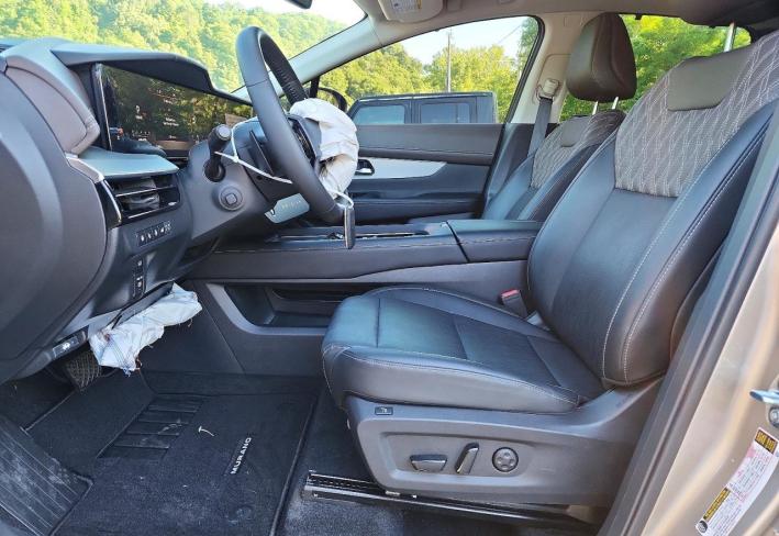 Salvage 2025 Nissan Murano Platinum in Gray