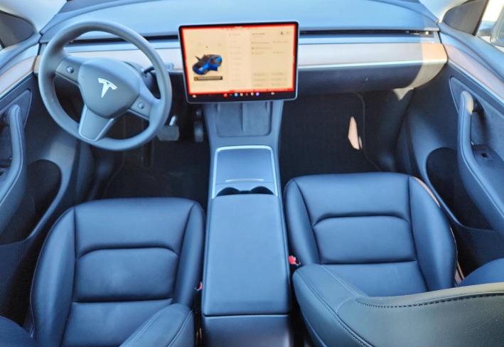 Salvage 2023 Tesla Model Y  in Blue
