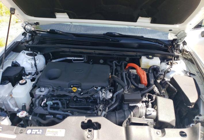 Salvage 2023 Toyota Crown Xle in Белый