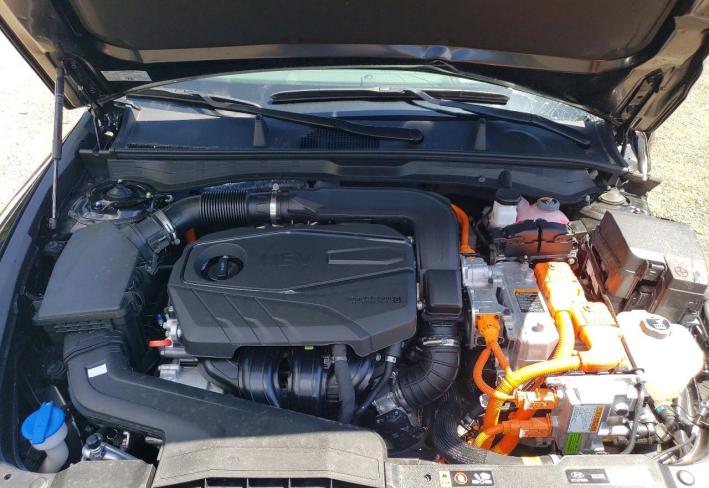 Salvage 2025 Hyundai Sonata Hybrid in Черный