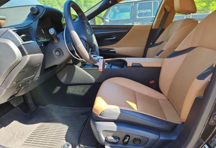 Salvage 2024 Lexus Es 350  in Gray