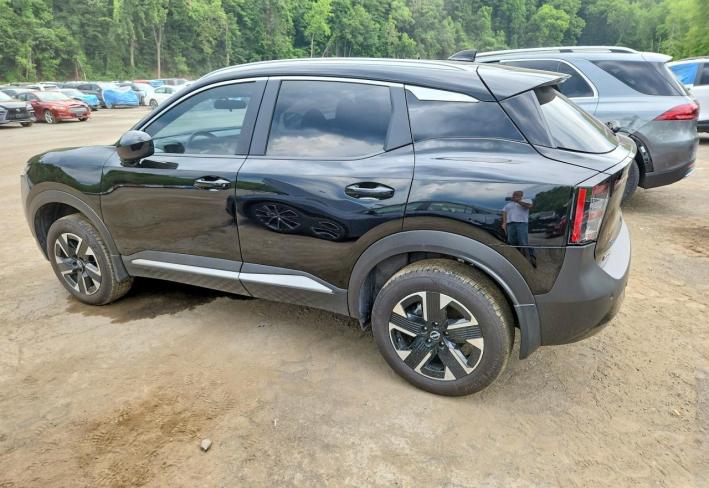 Salvage 2026 Nissan Kicks Sv in Black
