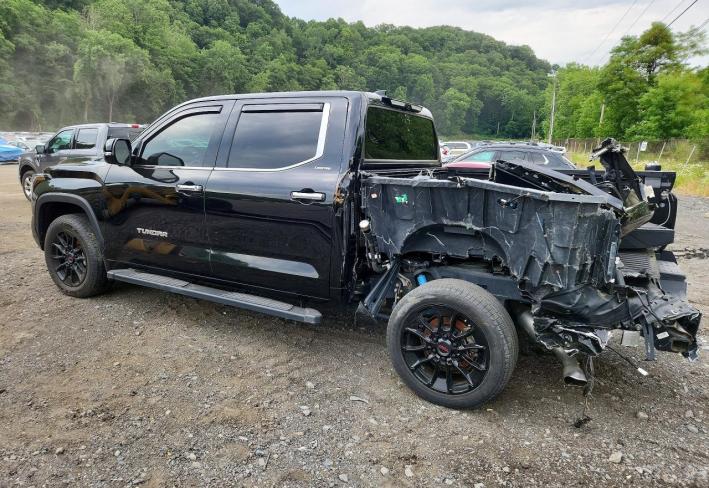 Salvage 2023 Toyota Tundra Limited in Черный